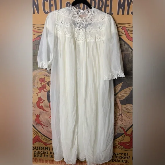 Vintage Peignoir Set White Lingerie Nightgown & Robe White Lace Made In Italy - Picture 6 of 10